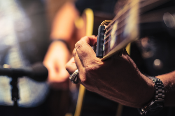 Aplicativos de Músicas Sertanejas dos Anos 70, 80 e 90: Reviva os Clássicos da Música Brasileira