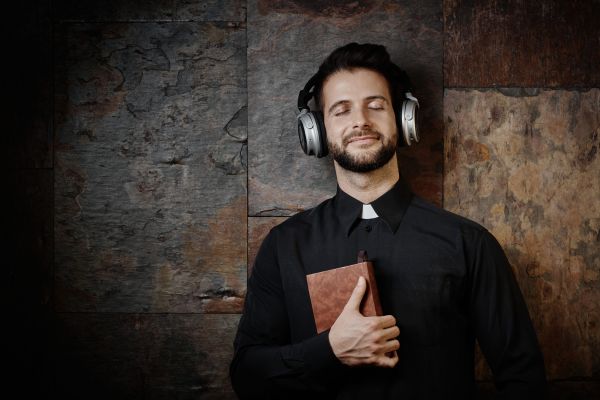 Os Melhores Aplicativos de Android para Ouvir Música Católica 🎶🙏